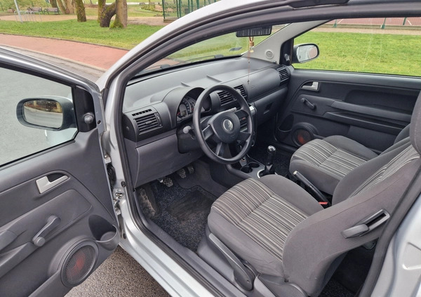 Volkswagen Fox cena 6900 przebieg: 181000, rok produkcji 2006 z Węgliniec małe 154